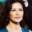 Teljesen összetört Catherine Zeta-Jones Teljesen összetört Catherine Zeta-Jones