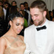 Nem aggódik Robert Pattinson menyasszonya Nem aggódik Robert Pattinson menyasszonya