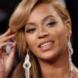 Hat bébiszitter vigyáz a Beyoncé-babára! Hat bébiszitter vigyáz a Beyoncé-babára!