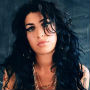Kirabolták Amy Winehouse lakását Kirabolták Amy Winehouse lakását