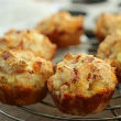 Hagymás-sonkás muffin Hagymás-sonkás muffin