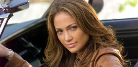 Fiatal fi�val kavar Jennifer Lopez