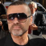 �gya mellett virraszt George Michael csal�dja