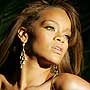 Rihanna sz�vesen elfenekeln� Britney-t