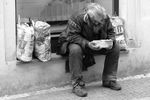 Seg�ts, mert valakinek musz�j!
