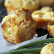 Hagymás-sajtos muffin Hagymás-sajtos muffin