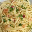 Olajos-fokhagymás spagetti Olajos-fokhagymás spagetti