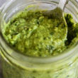 Pesto bazsalikommal Pesto bazsalikommal